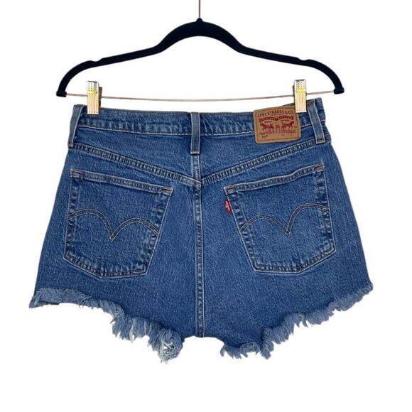 Levi's 501 Shorts - Picture 6 of 10
